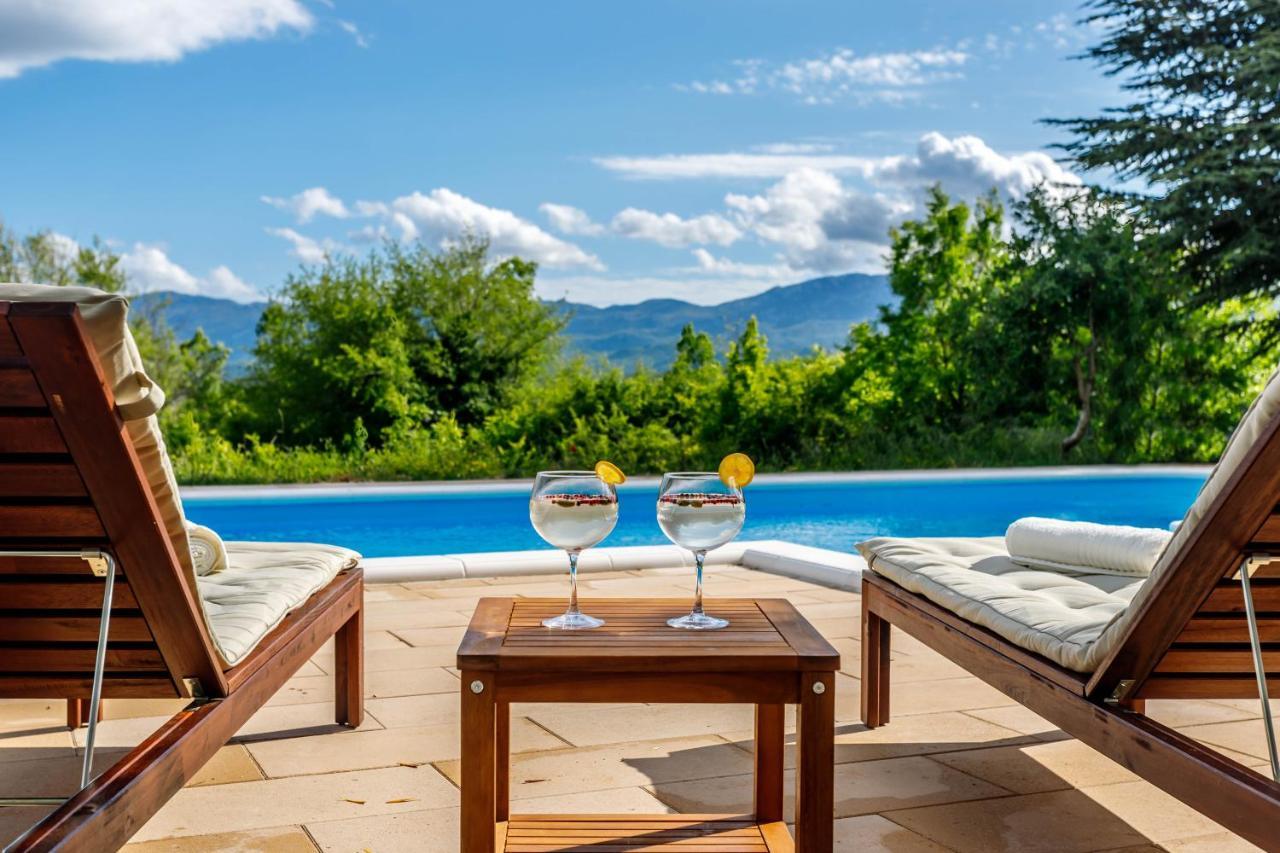 Casa Di Oliva-House With Heated Pool & Jacuzzi In Trilj, Croatia Villa Екстериор снимка