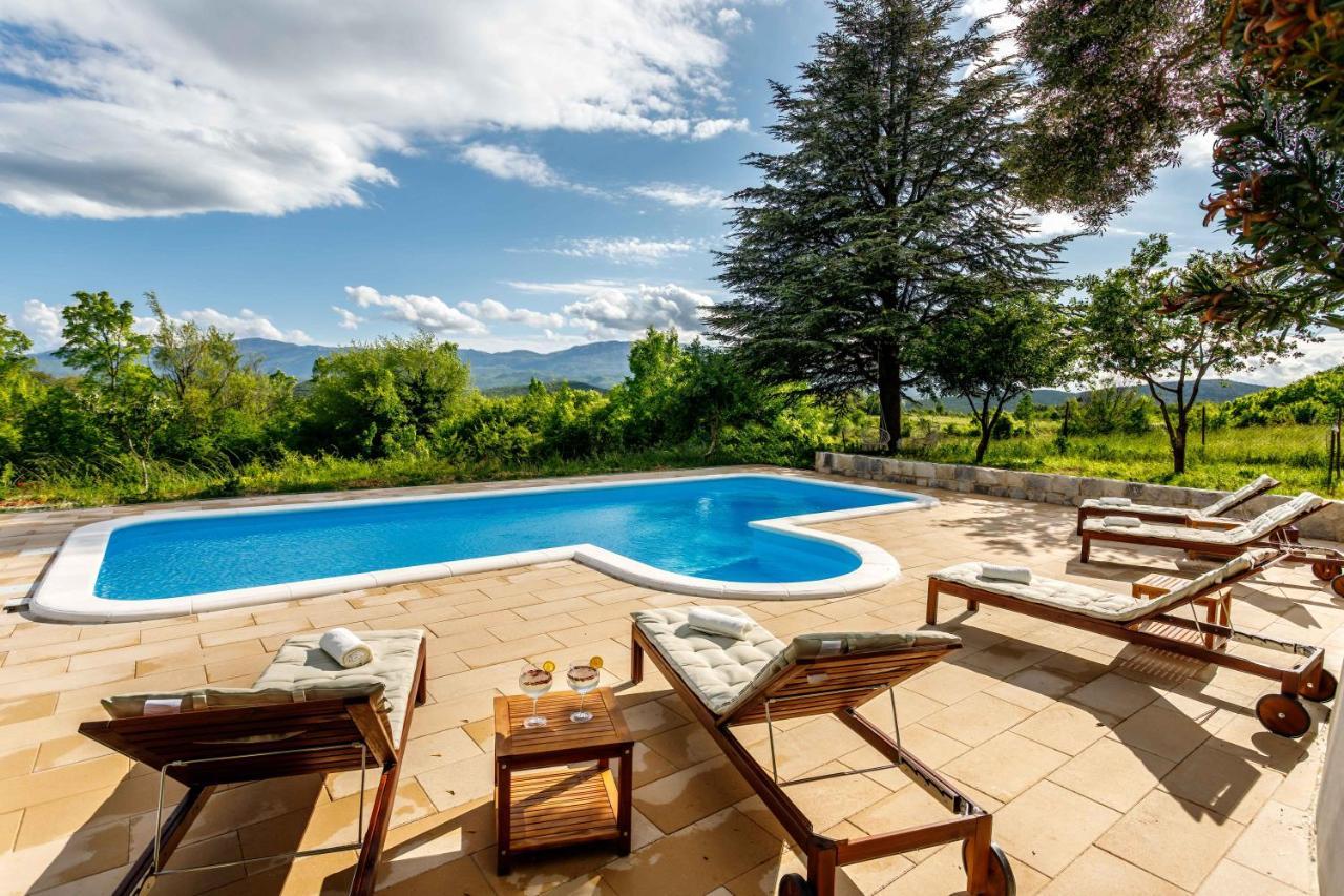 Casa Di Oliva-House With Heated Pool & Jacuzzi In Trilj, Croatia Villa Екстериор снимка
