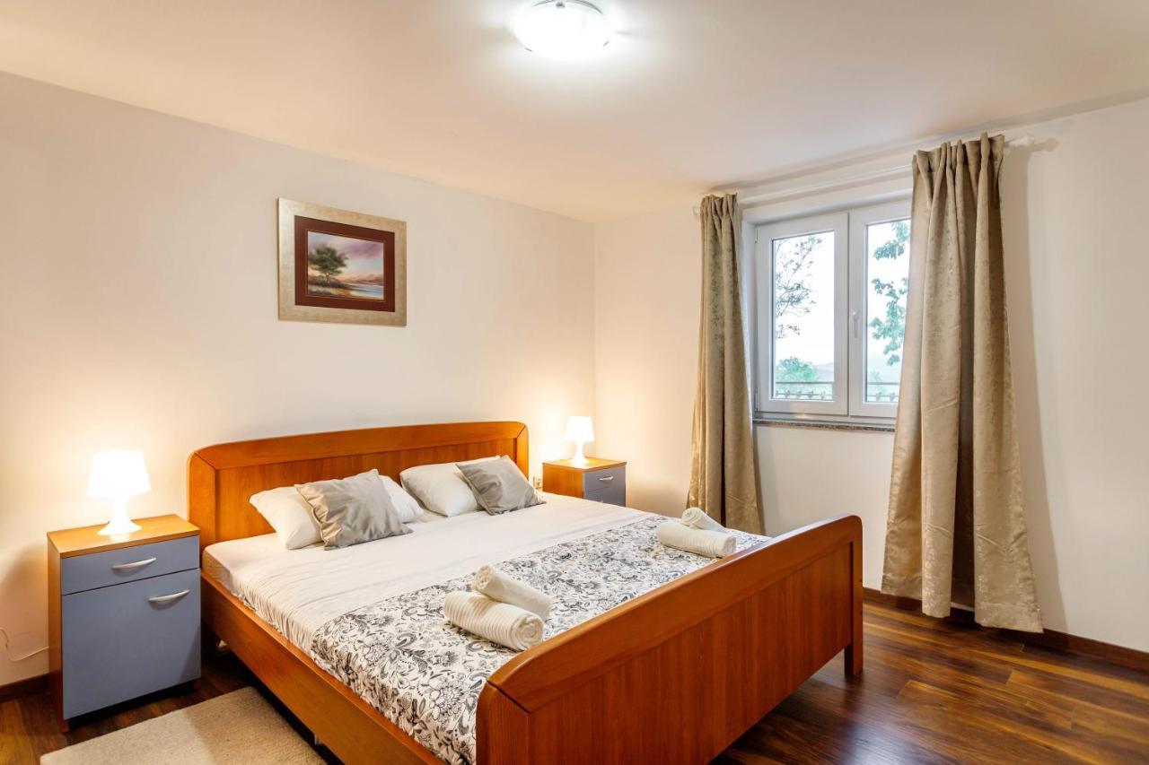 Casa Di Oliva-House With Heated Pool & Jacuzzi In Trilj, Croatia Villa Екстериор снимка